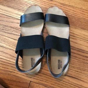 Like new target Sandals